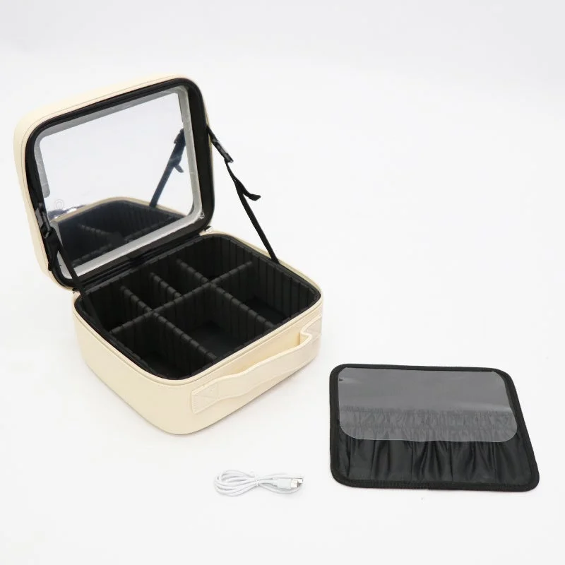 ブラシケースと充電ケーブル