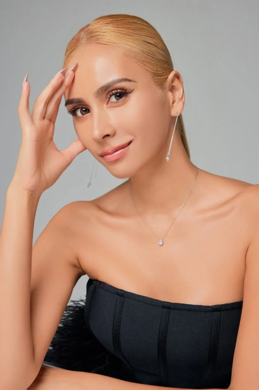 MALIA.氏ポートレート