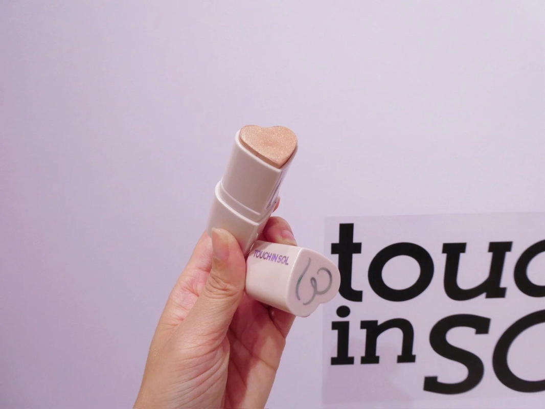 touch in SOLのハート型ハイライター