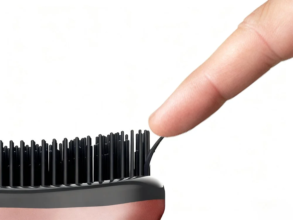 ブラシのピンの柔軟性を強調