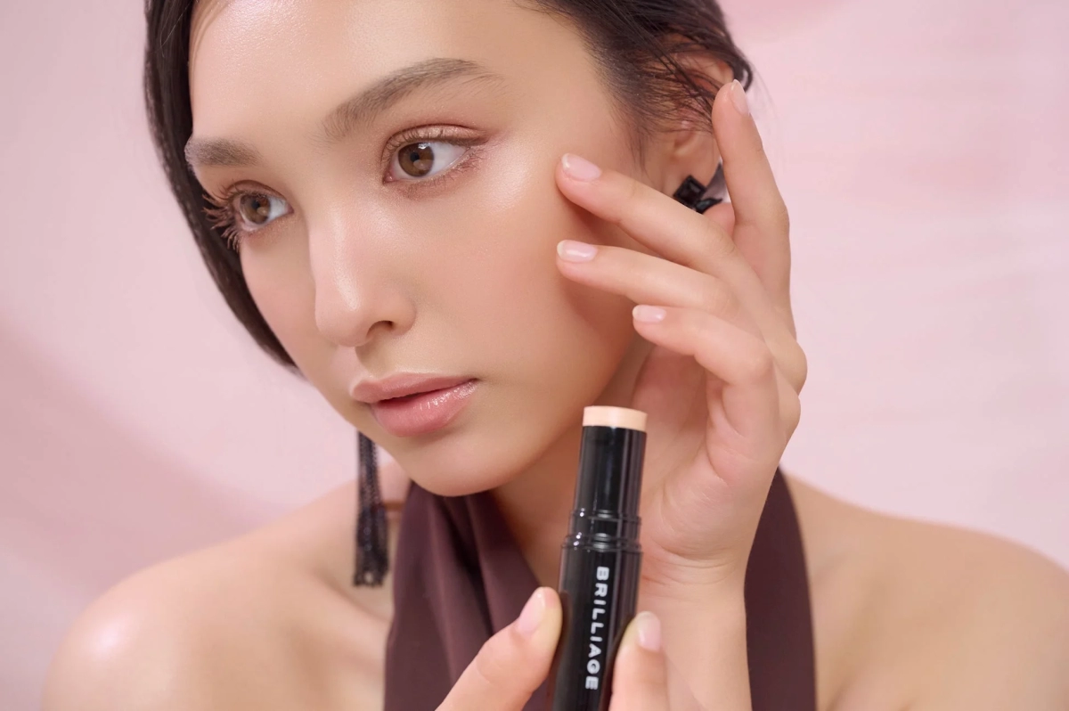 メルティング グロウ ハイライター使用イメージ